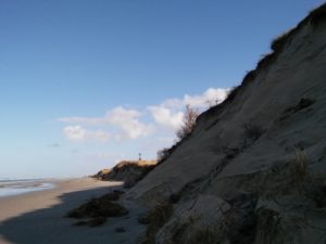 Dünenabbruchkante am Westende
