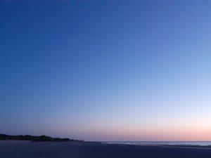 Blaue Stunde am Strand